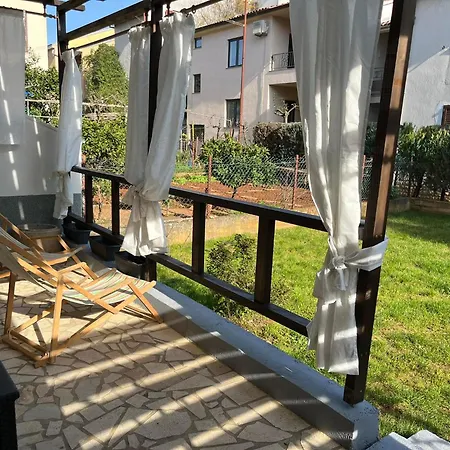 Apartment Angels - Marlen *