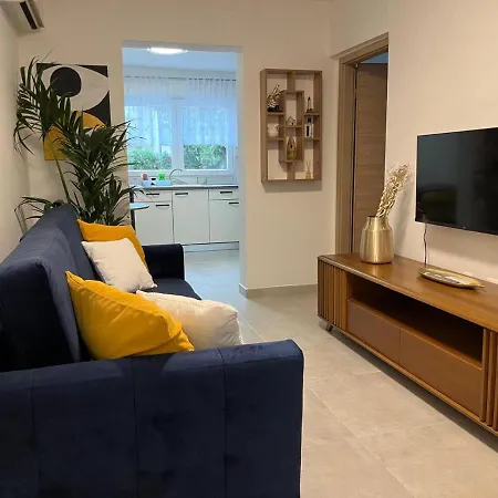 With Free Parking In Quiet Area A Few Minutes To Beaches & Center - Angels Marlen Apartamento *