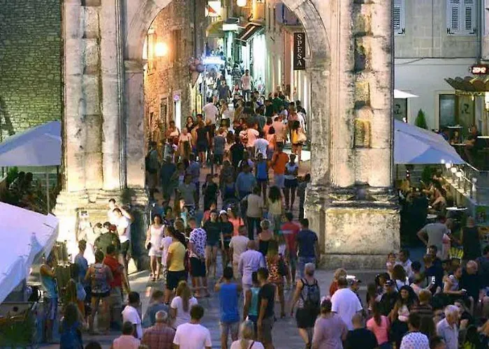 Apartment Angels - Marlen Pula